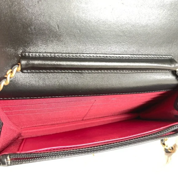 Chanel Quilted Lambskin Pearl Crown Clutch On Chain - Picture 10 of 16